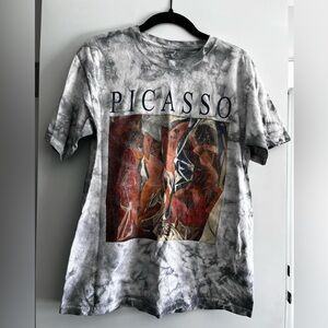 Grey Tie Dye “Picasso” Graphic Tee!